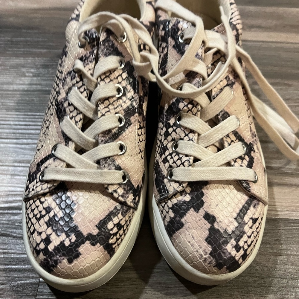 Sneakers snakeskin